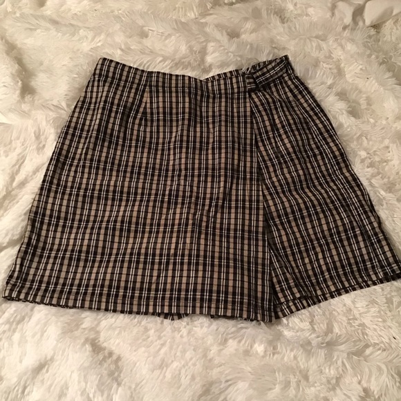 White Stag Pants - White Stag tan & black Plaid women skorts / shorts